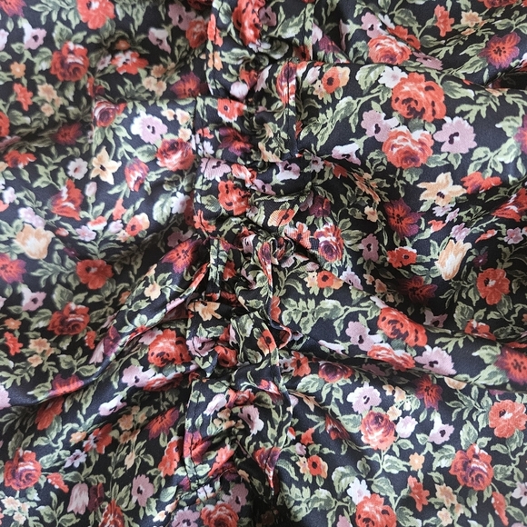 𝅺Zara Draped Floral Mini Skirt - Picture 4 of 6